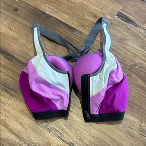 Victoria’s Secret Sports Bra size 36D